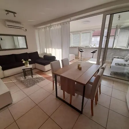 Leon Apartman Crikvenica