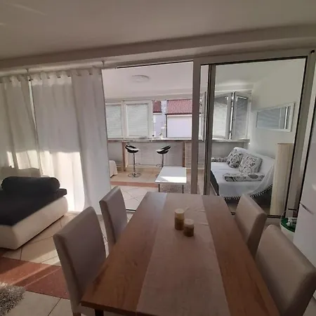 Leon Apartman